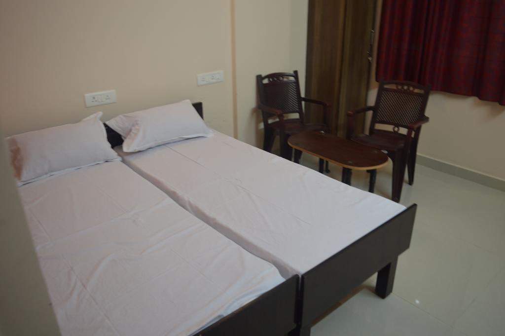 Sri Balaji Guest House บังกาลอร์ ภายนอก รูปภาพ
