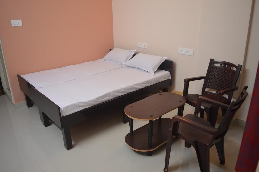 Sri Balaji Guest House บังกาลอร์ ภายนอก รูปภาพ