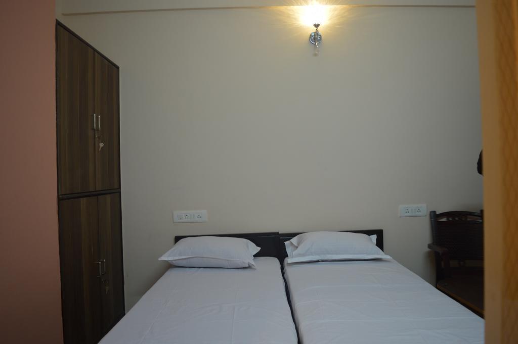 Sri Balaji Guest House บังกาลอร์ ภายนอก รูปภาพ