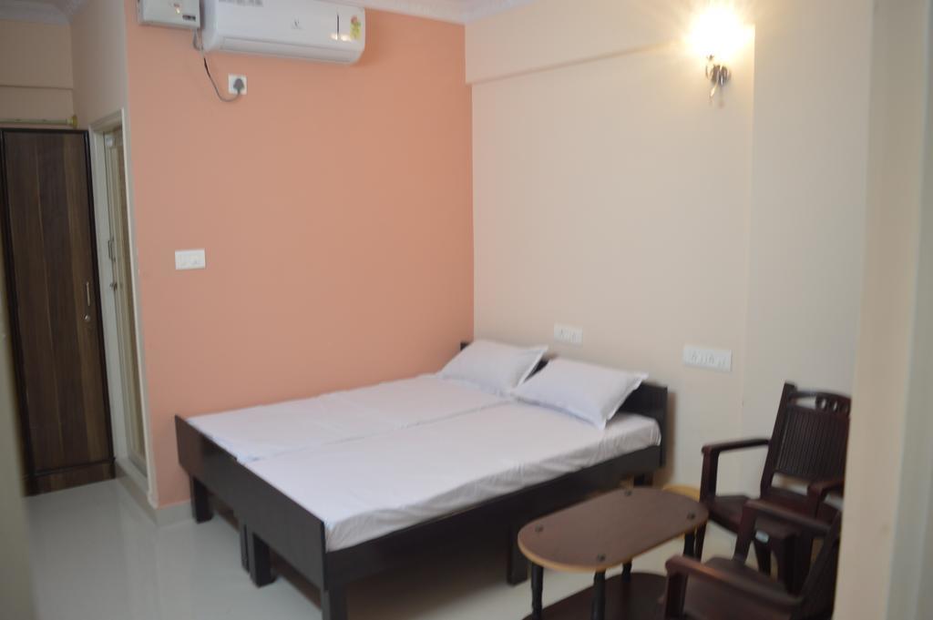 Sri Balaji Guest House บังกาลอร์ ภายนอก รูปภาพ